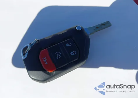 2025 Jeep Wrangler 4-Door Sahara 4X4 из США, поврежденный, VIN 1C4PJXEN8SW502960